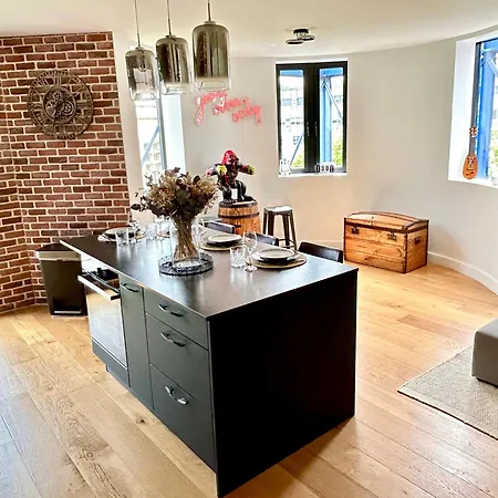 아파트 Spacious With Balcony - Near Bastille