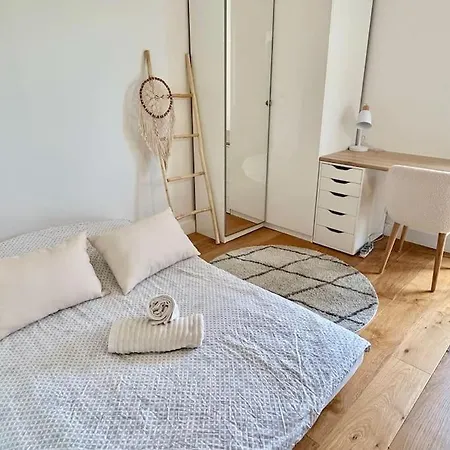 아파트 Spacious With Balcony - Near Bastille *